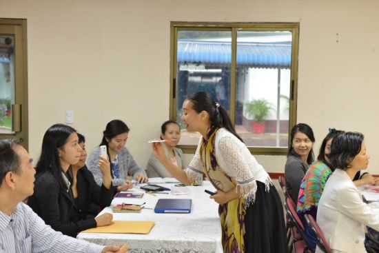 授課教師悉心指導(dǎo)巴拿馬華文教師