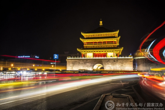 安東·卡楚里斯的《鐘樓》獲最美中國主題獎(jiǎng)