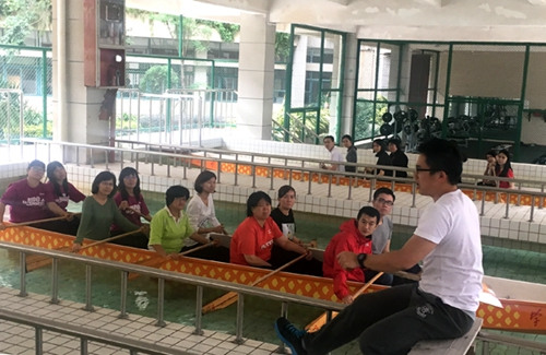 中國僑網(wǎng)體驗龍舟運動