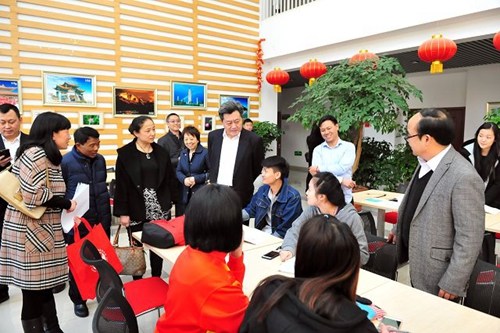 中國僑網(wǎng)調(diào)研現(xiàn)場