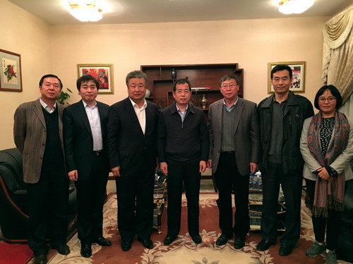 中國僑網(wǎng)中國駐摩洛哥大使孫樹忠與三所孔院院長會后合影