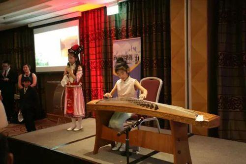 中國(guó)僑網(wǎng)古箏與詩(shī)朗誦表演