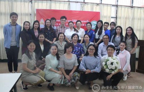 中國僑網(wǎng)合影