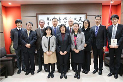 中國(guó)僑網(wǎng)合影