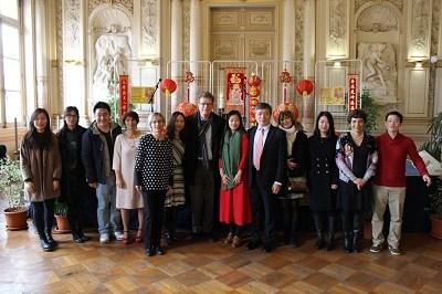 中國僑網(wǎng)合影