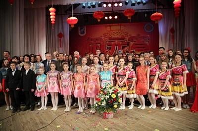 中國(guó)僑網(wǎng)合影