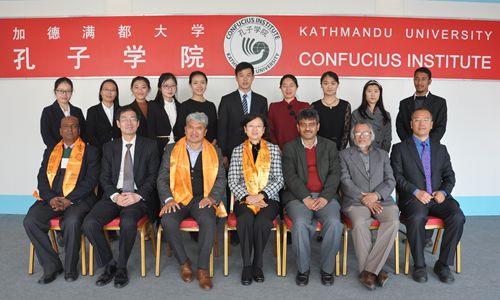 中國僑網(wǎng)合影