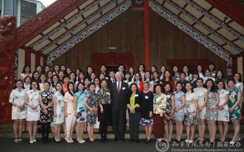 中國(guó)僑網(wǎng)合影