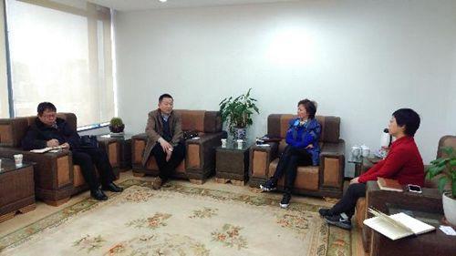 中國僑網(wǎng)座談現(xiàn)場(chǎng)