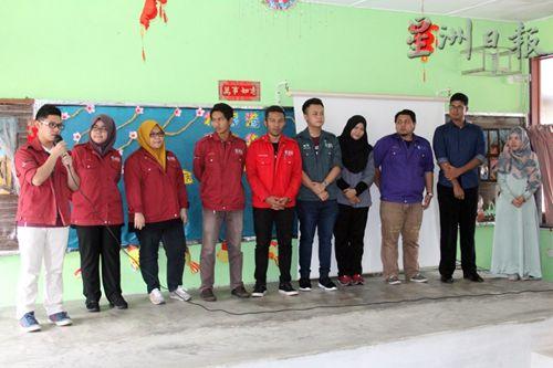 中國僑網(wǎng)來自彭亨大學(xué)的10位非華裔學(xué)生分享各自學(xué)習(xí)華文的經(jīng)歷。(馬來西亞《星洲日報》)