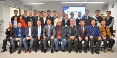 中國(guó)僑網(wǎng)合影