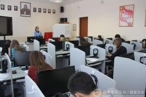 中國(guó)僑網(wǎng)筆試現(xiàn)場(chǎng)