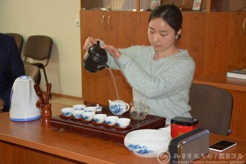 中國僑網(wǎng)茶藝表演