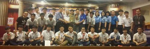 中國(guó)僑網(wǎng)合影 (馬來(lái)西亞《星洲日?qǐng)?bào)》)