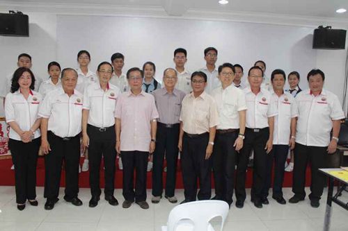 中國僑網(wǎng)合影 (馬來西亞《星洲日報》)