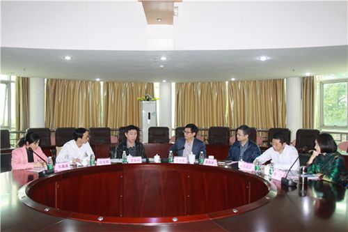 中國僑網(wǎng)國僑辦項(xiàng)目進(jìn)展情況匯報(bào)會(huì)