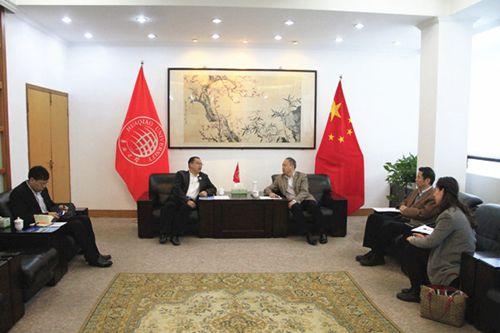 中國(guó)僑網(wǎng)會(huì)談現(xiàn)場(chǎng)