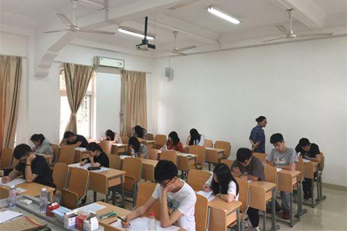 中國僑網(wǎng)集美考場。