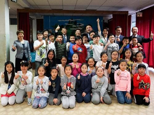 中國(guó)僑網(wǎng)合影