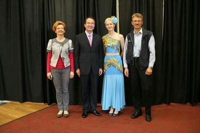 中國(guó)僑網(wǎng)合影