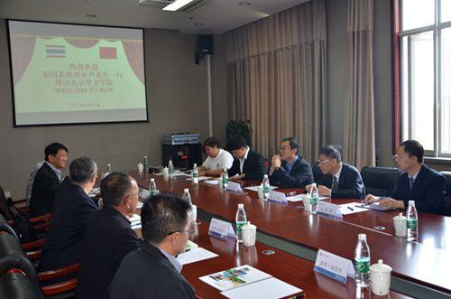 中國僑網(wǎng)座談現(xiàn)場