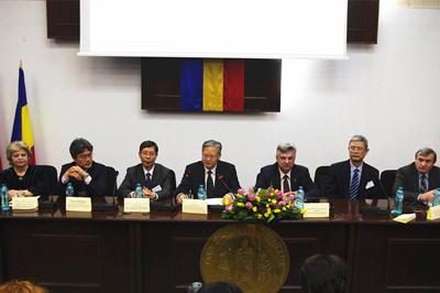 中國(guó)僑網(wǎng)慶祝會(huì)現(xiàn)場(chǎng)