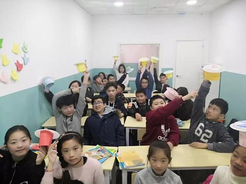 中國僑網(wǎng)海外華裔學(xué)生展示作品(圖片來源:中國華文教育教育基金會網(wǎng)站)