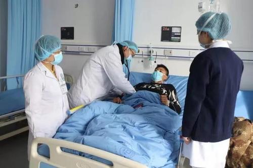 中國僑網(wǎng)成都市錦江區(qū)和新都區(qū)的疫情防控第一線(圖片來源:中國華文教育基金會(huì))