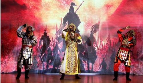 中國(guó)僑網(wǎng)安哥拉學(xué)生參加經(jīng)典誦讀演出。(圖片來源:華僑大學(xué)網(wǎng)站)