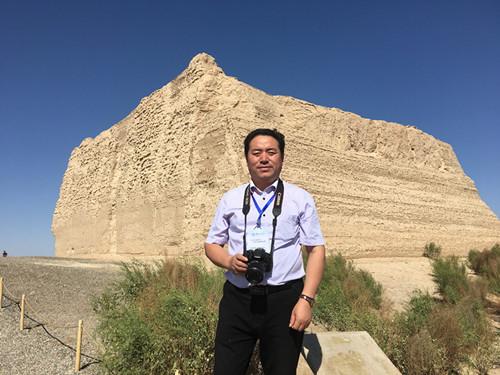 中國僑網(wǎng)任傳功在甘肅采風(fēng)。受訪者供圖