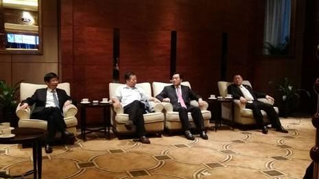 市領(lǐng)導(dǎo)與香港江陰商會客商親切會見