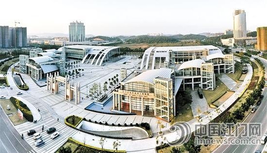 五邑華僑廣場(chǎng)。