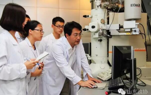 青島海歸博士后王乙潛任政協(xié)委員