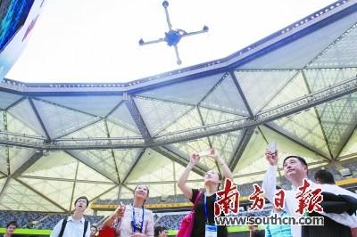 中國僑網(wǎng)深圳已有無人機(jī)企業(yè)超300家。南方日報記者 魯力 攝