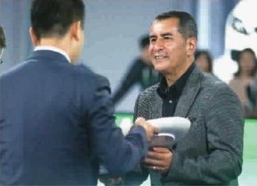 中國僑網(wǎng)呂華勇(右) 見習(xí)記者 李銘珅 攝