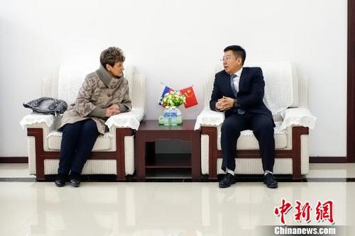 中國僑網(wǎng)中俄婦女跨境互訪活動中 黑河婦聯(lián)供圖 攝