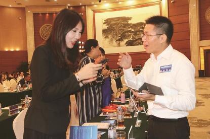 中國僑網(wǎng)海歸創(chuàng)業(yè)者與投資人交流對接(深圳僑報(bào)/柯東波 圖)