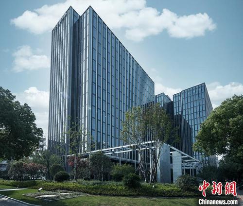 中國僑網(wǎng)千島湖智谷大廈 徐沛 攝