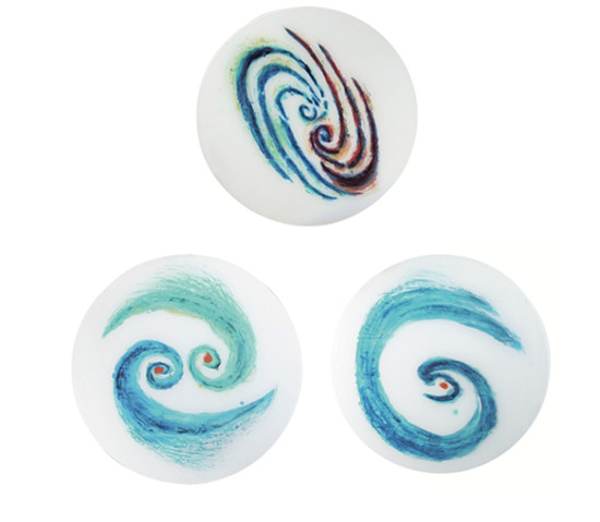 中國(guó)僑網(wǎng)緣起(直徑70cm*3 紙、膠)-趙慧儀(中國(guó)香港)-2013