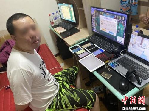 中國僑網(wǎng)警方搗毀的一個窩點 警方供圖