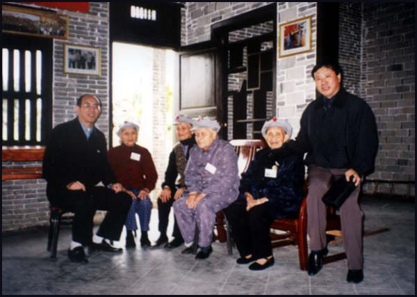 �c������D