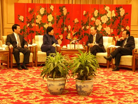 �c������D