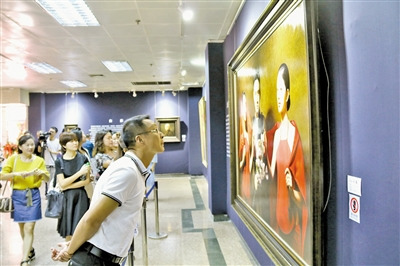 前來觀看的市民。