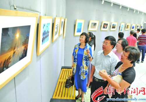 韓師舉辦迎新攝影展