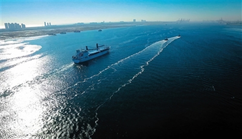 長征五號乘船到文昌航天發(fā)射場。通訊員