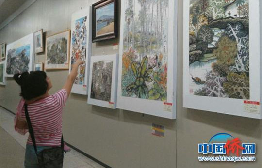 書(shū)畫(huà)名家萬(wàn)寧采風(fēng)作品展??陂_(kāi)展?!×殖繌z