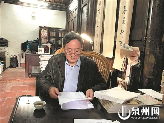 中國僑網(wǎng)楊清江專注泉州文獻(xiàn)搶救工作數(shù)十年