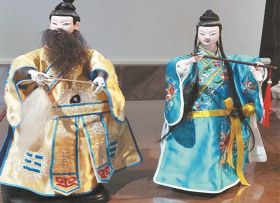 中國僑網(wǎng)黃雪玲設(shè)計(jì)的木偶《呂洞賓》