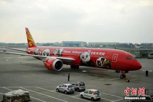 中國僑網(wǎng)資料圖 新航線開通。劉忠俊 攝