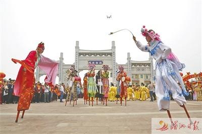 中國僑網(wǎng)民俗文藝表演